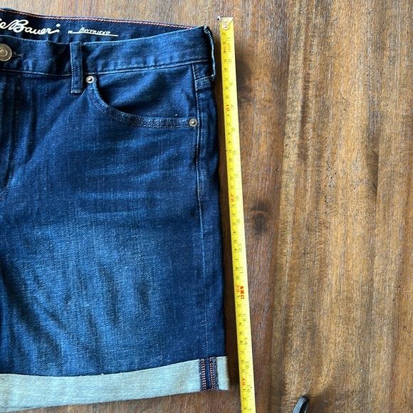 Eddie Bauer Women's Boyfriend Rolled Shorts Denim, Size 12 - Picture 2 of 10